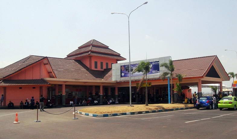Kode bandara kota Malang. Abdul Rachman Saleh Airport. IATA=MLG