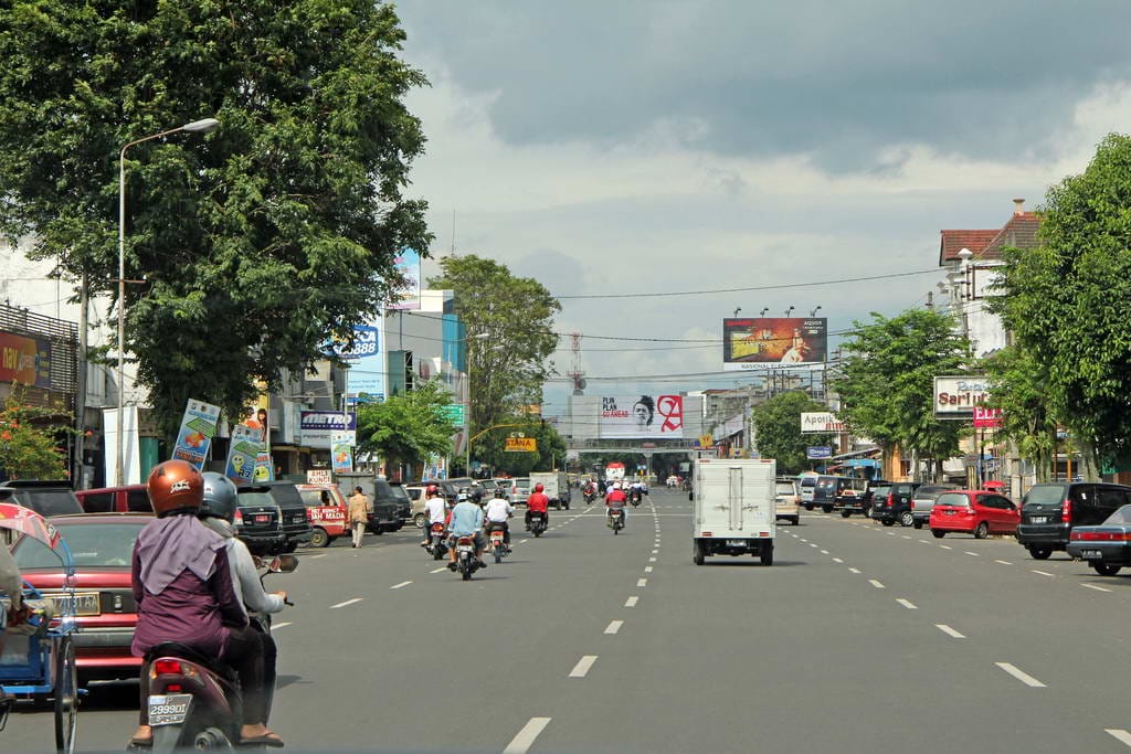 Kode singkatan kota Jember = JMR