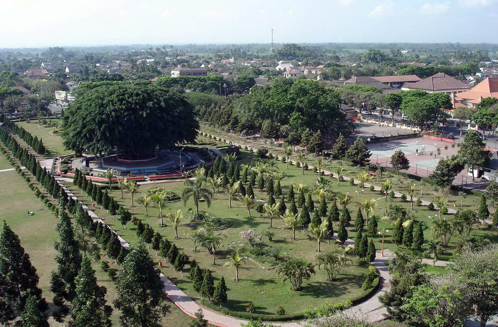 Kode singkatan kota Lumajang = LMJ